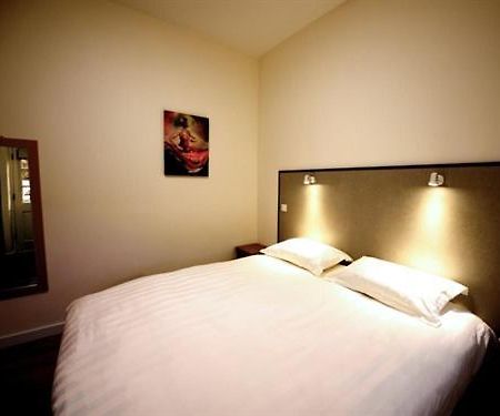 The Coaching Barns Motel Wem Екстериор снимка