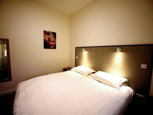 The Coaching Barns Motel Wem Екстериор снимка